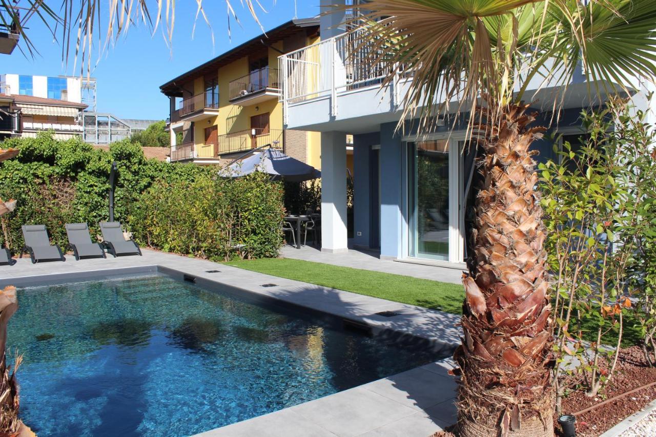 Villa Karolina Desenzano del Garda Exterior foto