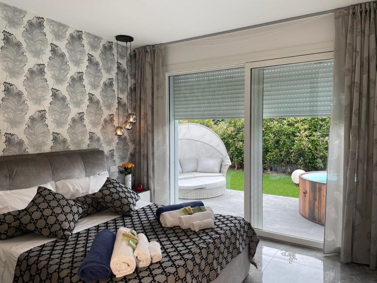 Villa Karolina Desenzano del Garda Exterior foto